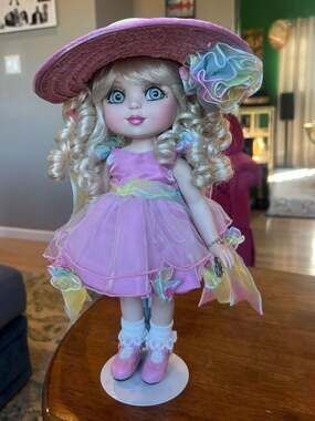 Marie Osmond Adora Belle Easter Bonnet On It 12" Porcelain Limited Edition Doll